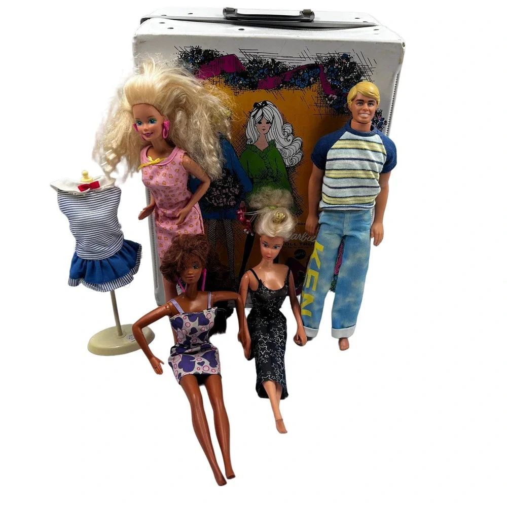 Vintage 1968 World of Barbie Doll Trunk Case for Barbie & Her Friends #1004 Lot‎